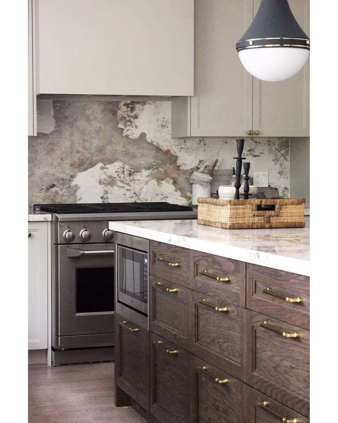 Modern Ontario kitchen featuring a porcelain countertop and matching backsplash installed by Stone Valley Countertops
